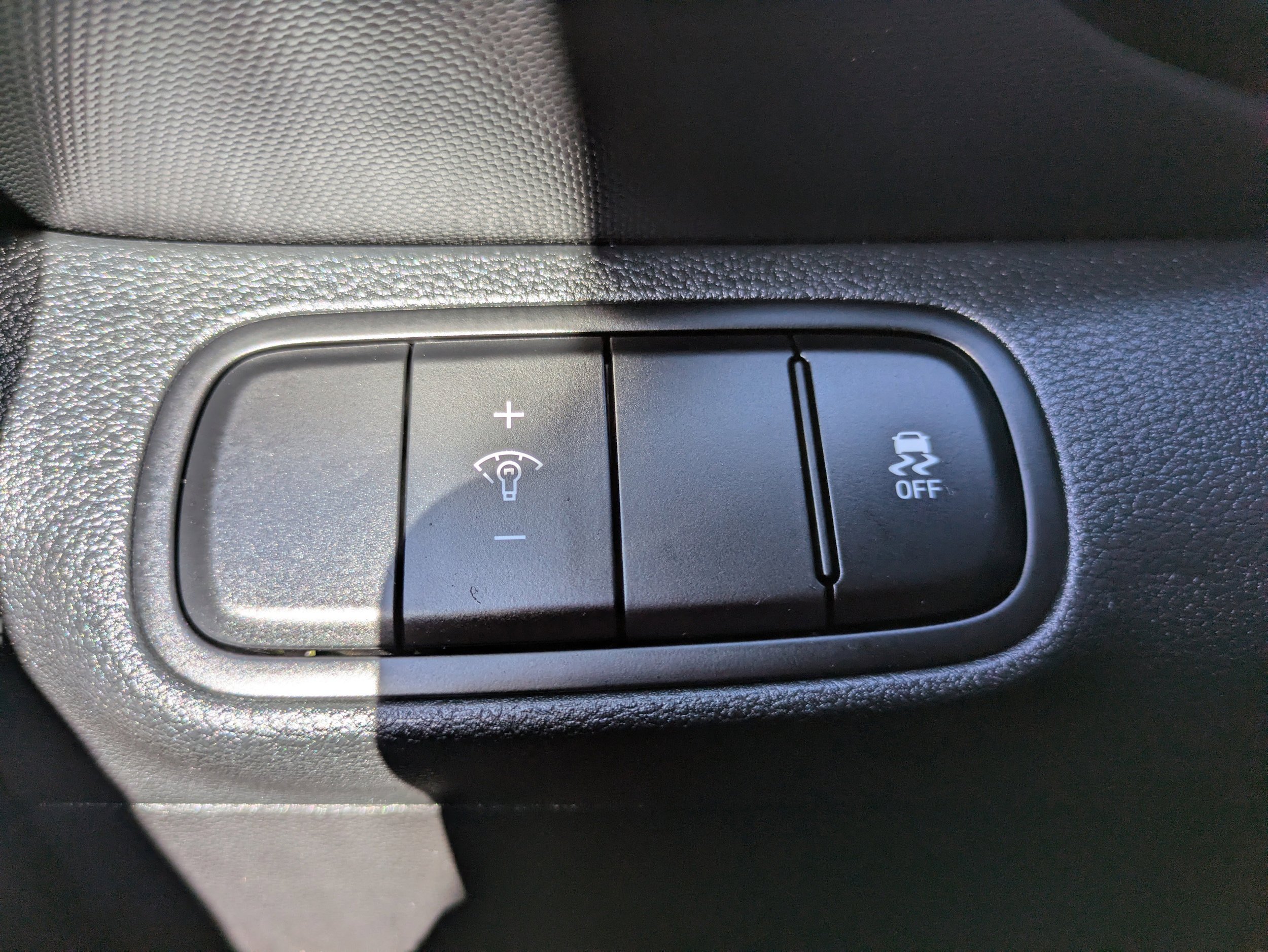Used 2025 Hyundai Venue SEL FWD image 26