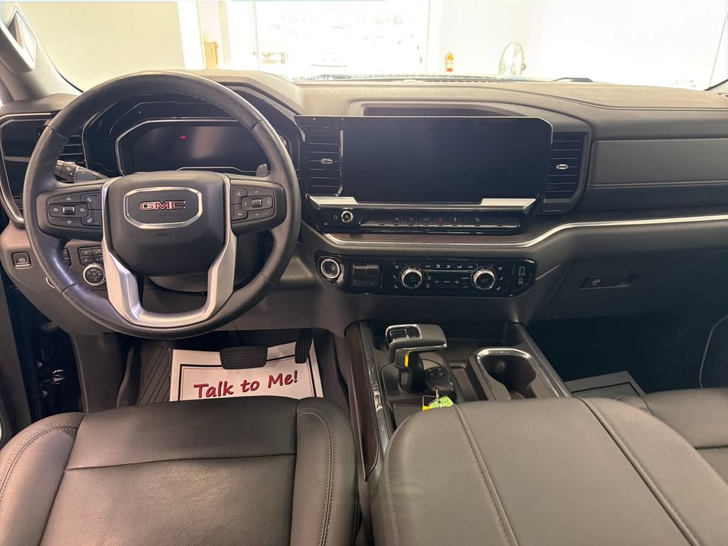 Used 2023 GMC Sierra 1500 SLT w/ SLT Premium Package AWD/4WD image 17