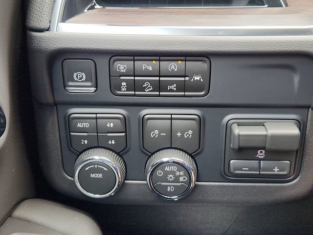 New 2026 Chevrolet Tahoe Premier w/ Sun And Tow Package AWD/4WD image 24