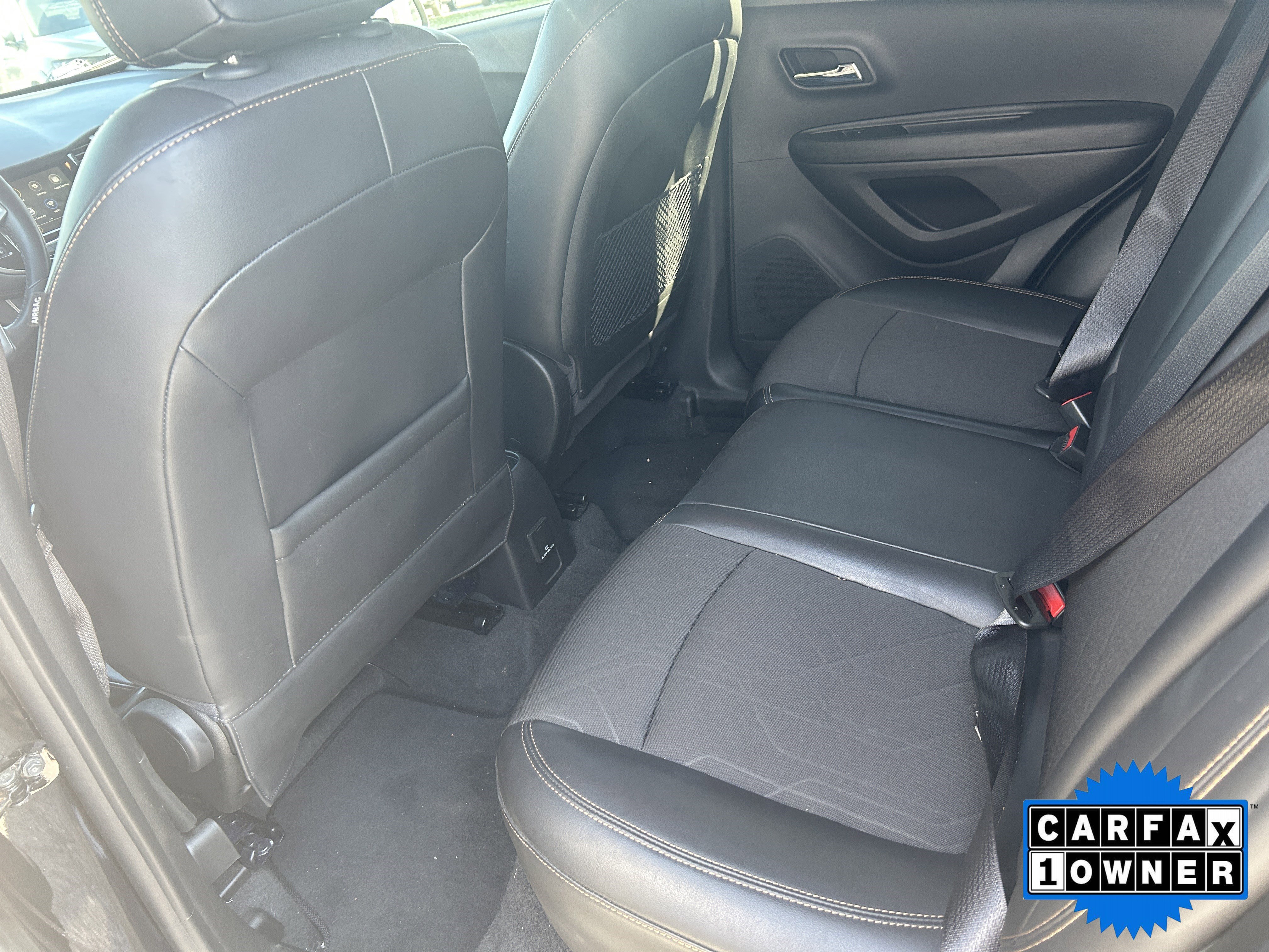 Used 2019 Chevrolet Trax LT w/ LT Convenience Package image 12