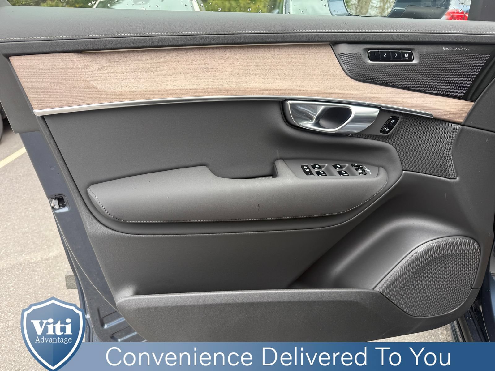 New 2026 Volvo XC90 B6 Plus w/ Protection Package Premier AWD/4WD image 11