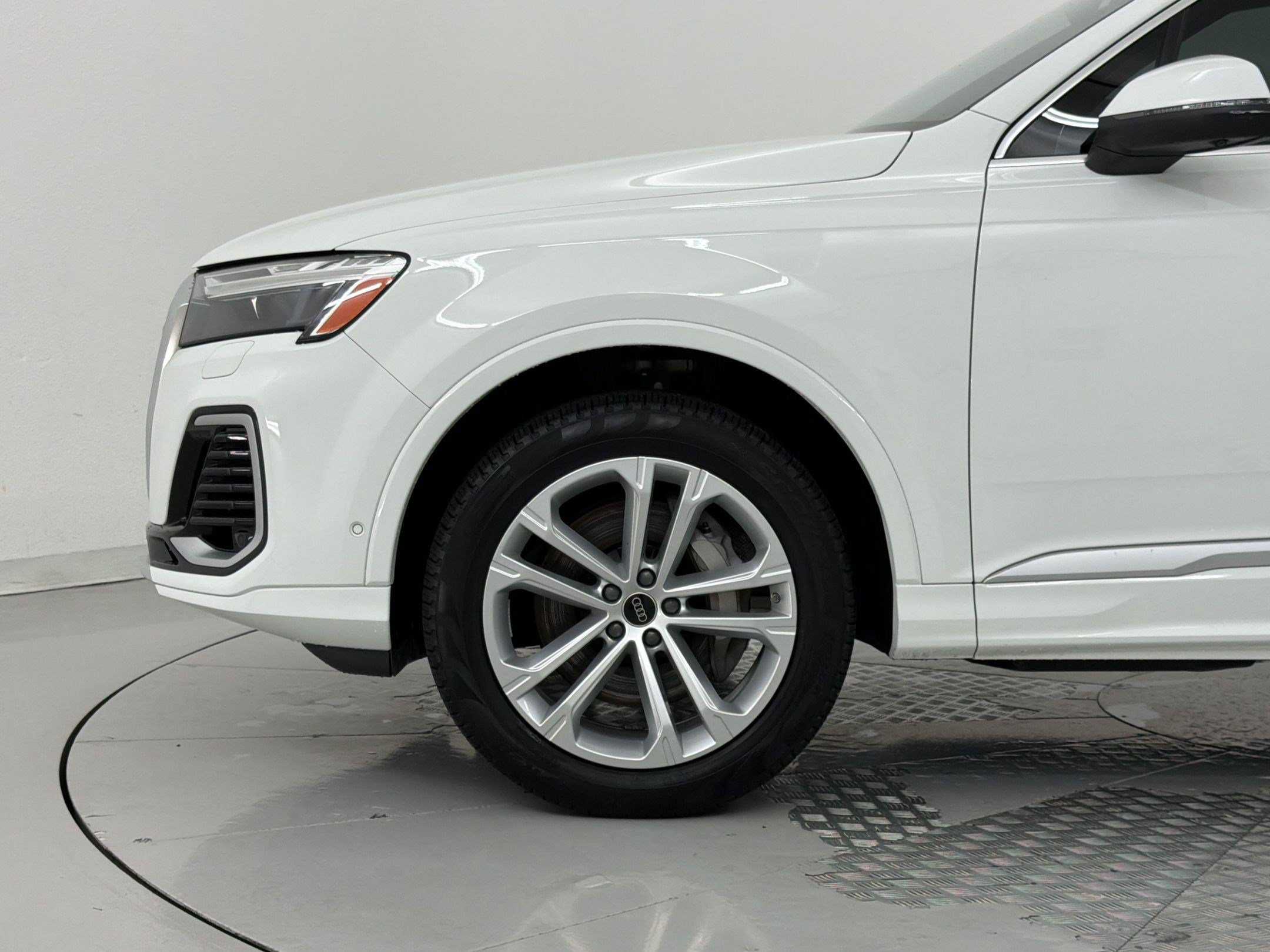 Used 2025 Audi Q7 3.0T Premium Plus AWD/4WD image 27