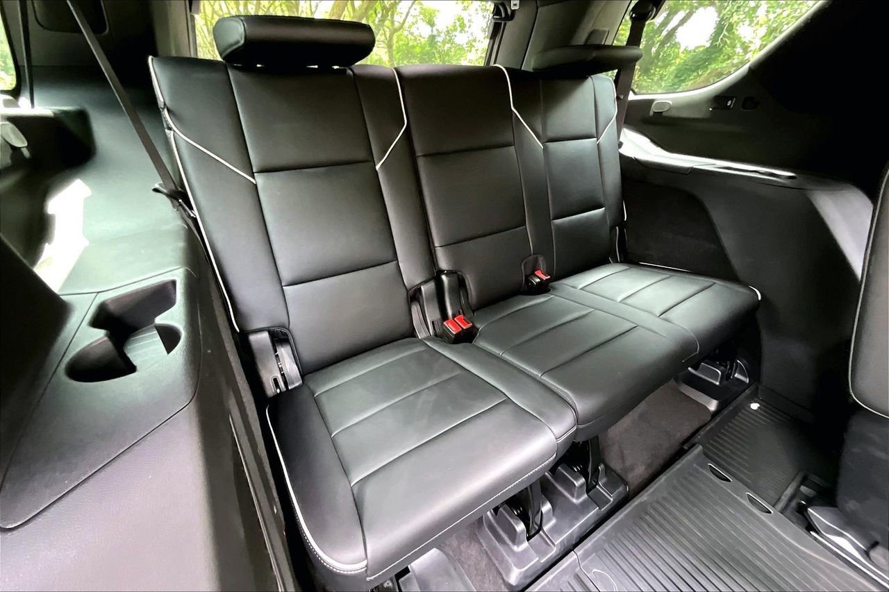 Used 2023 Cadillac Escalade Premium Luxury w/ LPO, Floor Liner Package AWD/4WD image 37