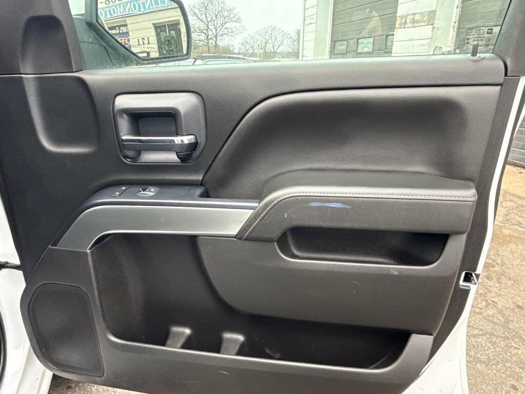 Used 2018 Chevrolet Silverado 1500 LT image 22