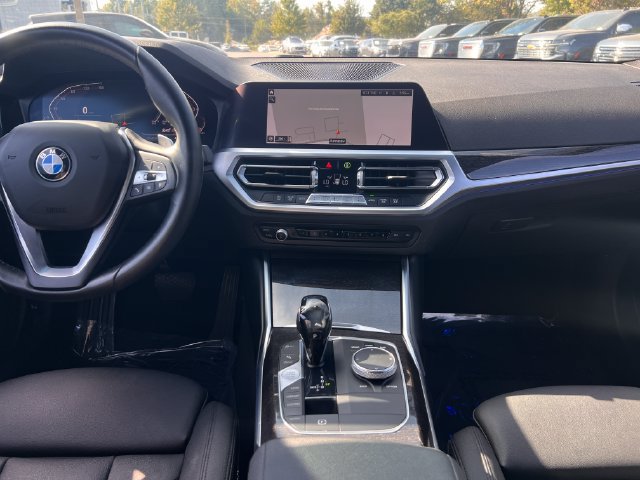 Used 2020 BMW 330i Sedan w/ Convenience Package RWD image 16