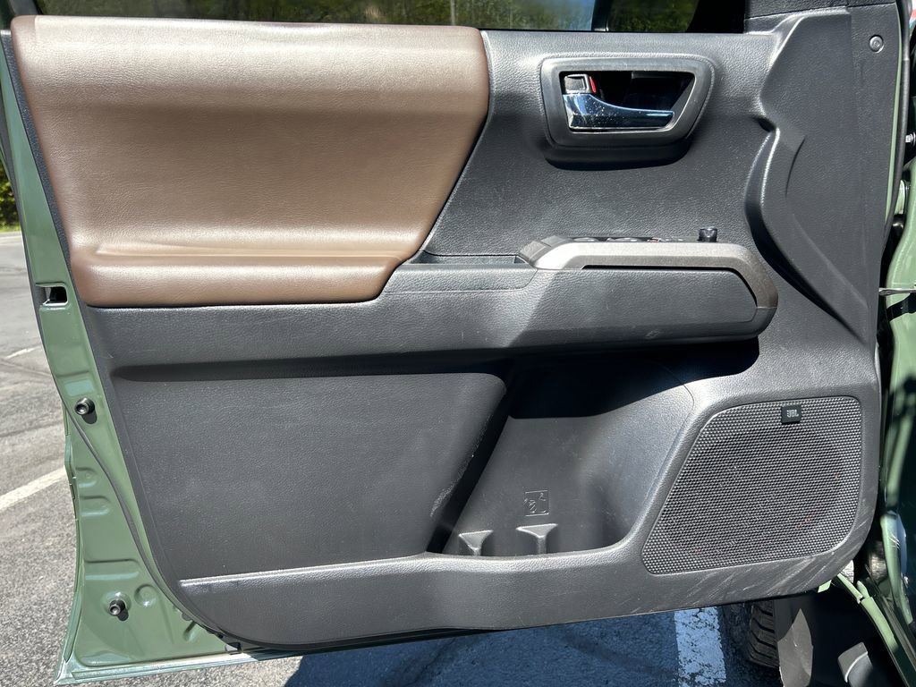 Certified 2022 Toyota Tacoma Limited AWD/4WD image 19