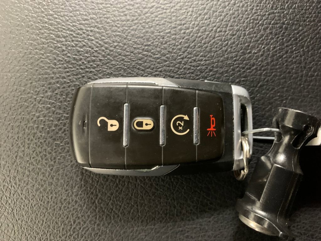 Used 2019 RAM 1500 Big Horn AWD/4WD image 30