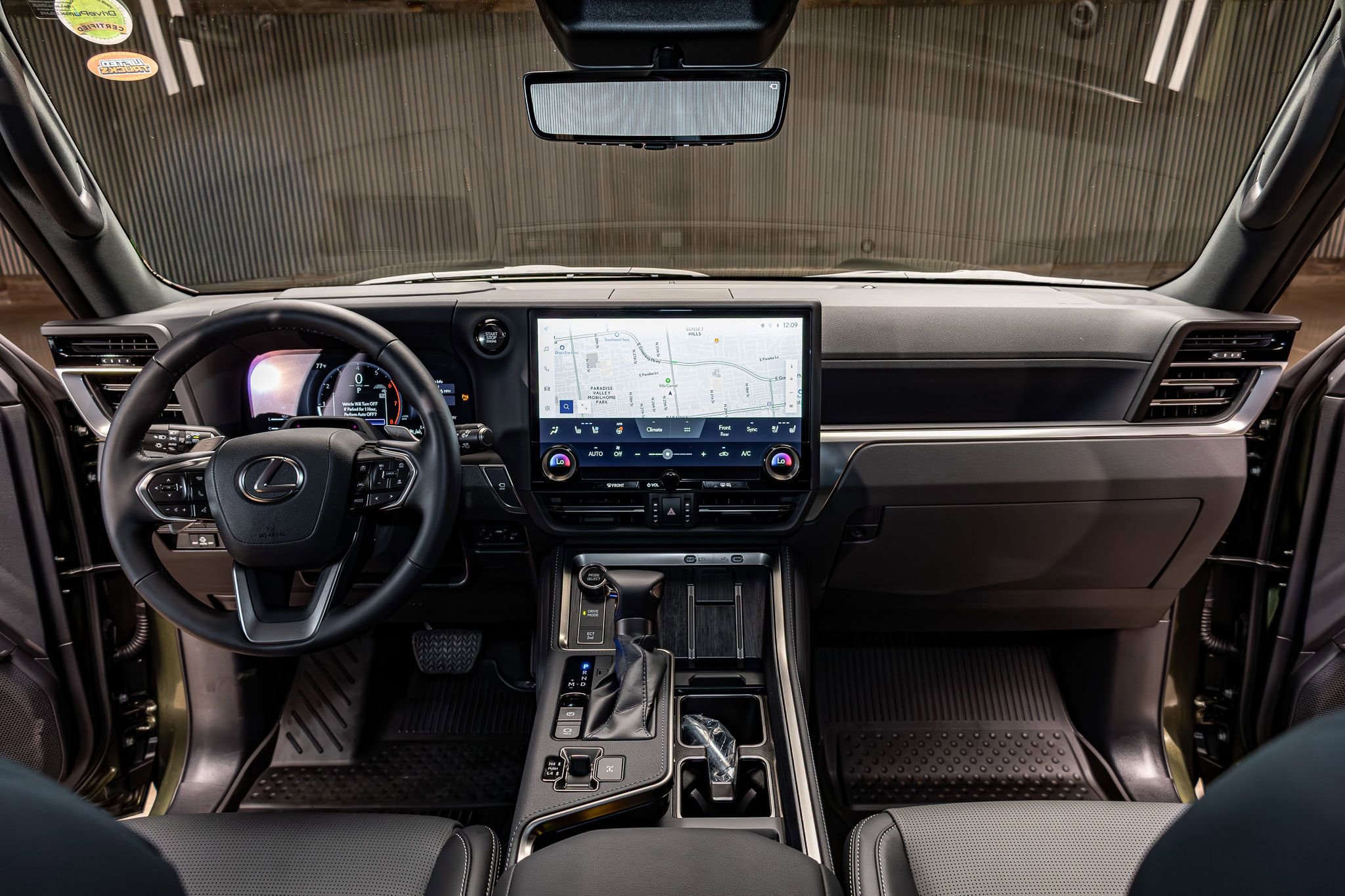 Used 2026 Lexus GX 550 Luxury+ w/ Accessory Package (2T) image 15