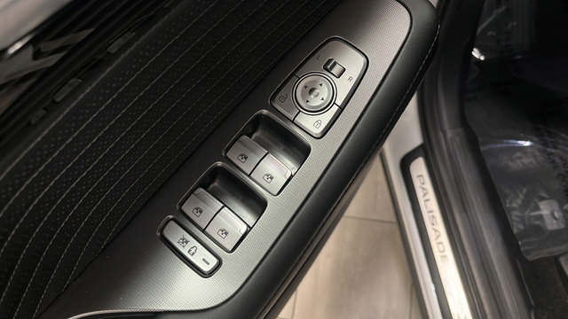 Used 2025 Hyundai Palisade Calligraphy AWD/4WD image 21