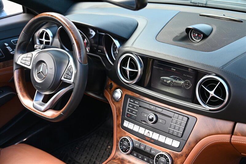 Used 2017 Mercedes-Benz SL 450 image 28