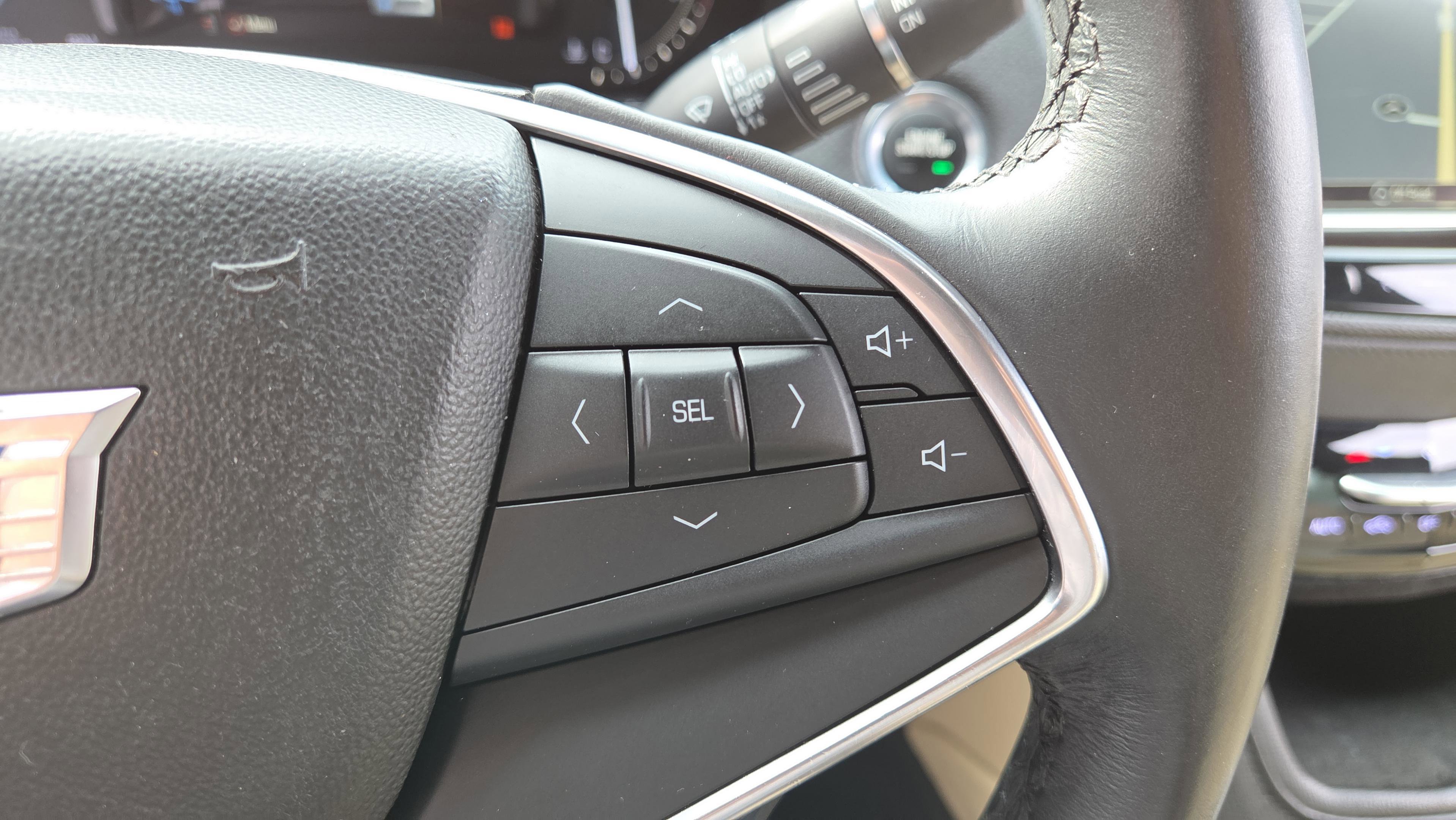 Used 2018 Cadillac XT5 Luxury w/ Driver Awareness Package FWD image 31