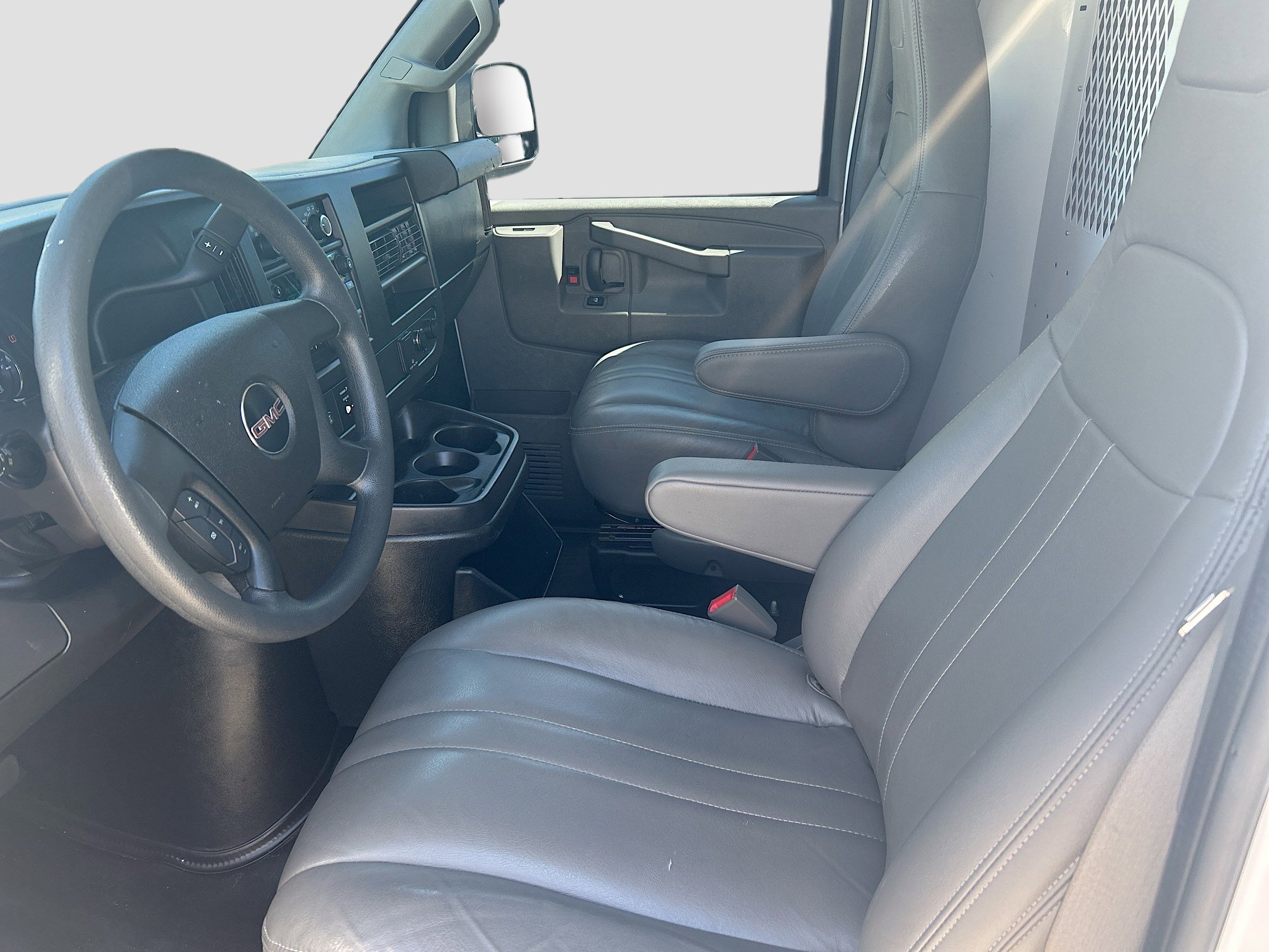 Used 2019 GMC Savana 2500 w/ Driver Convenience Package image 21