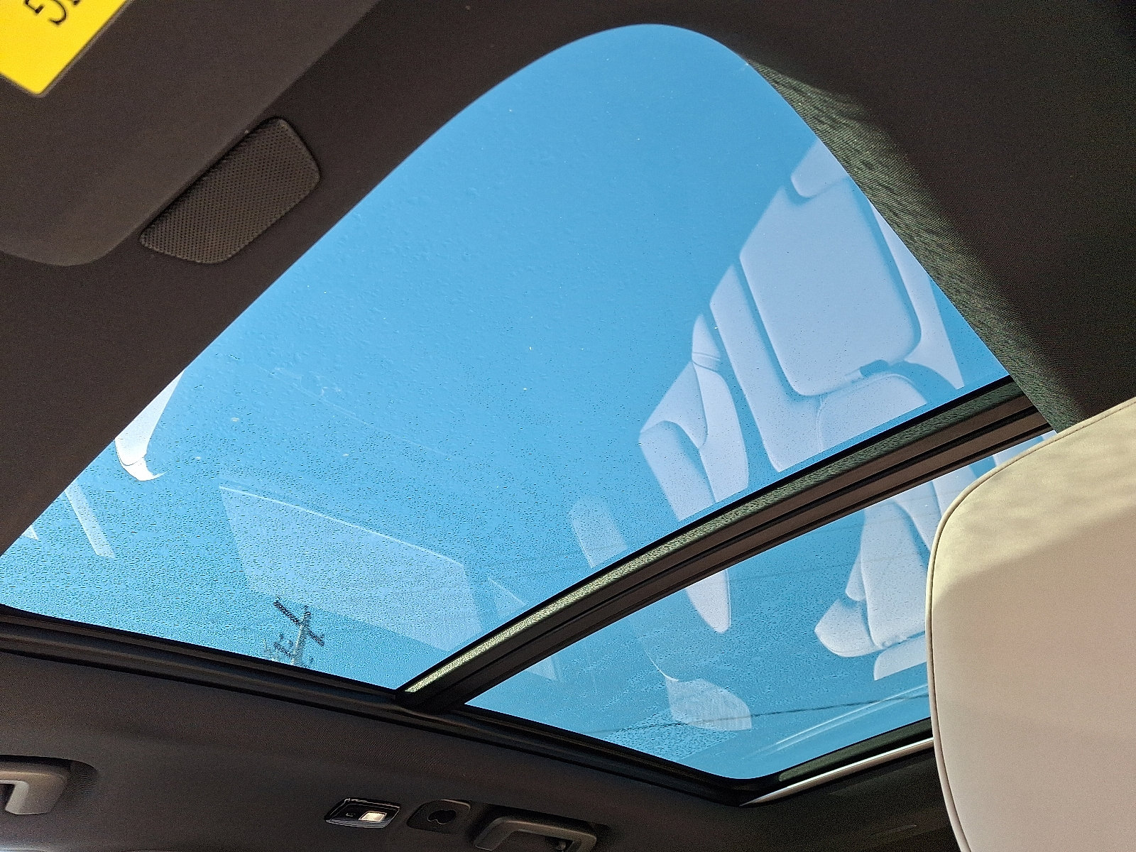 New 2026 Volvo XC90 B6 Plus w/ Protection Package Premier image 9