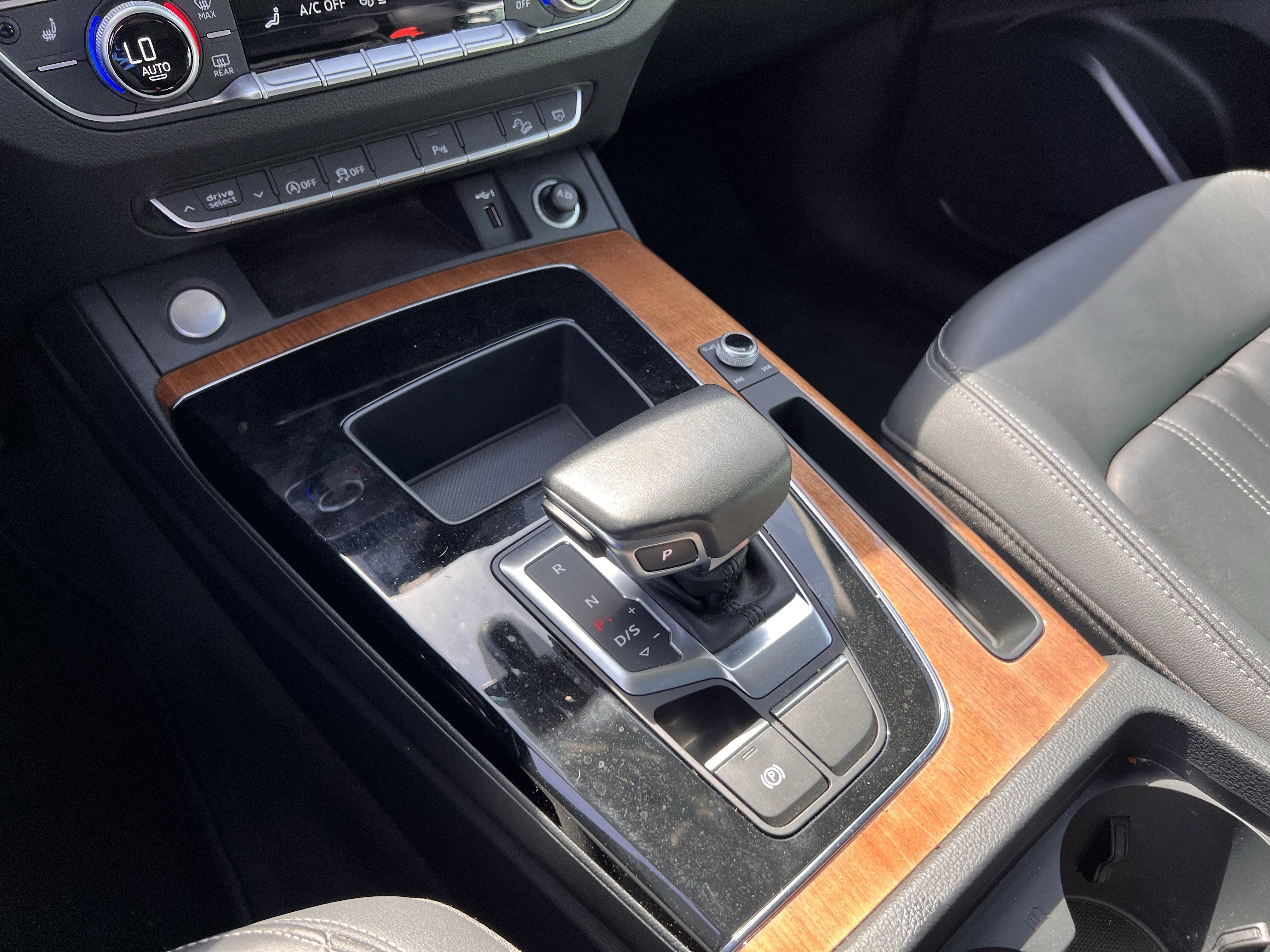 Used 2023 Audi Q5 2.0T Premium w/ Convenience Package image 26