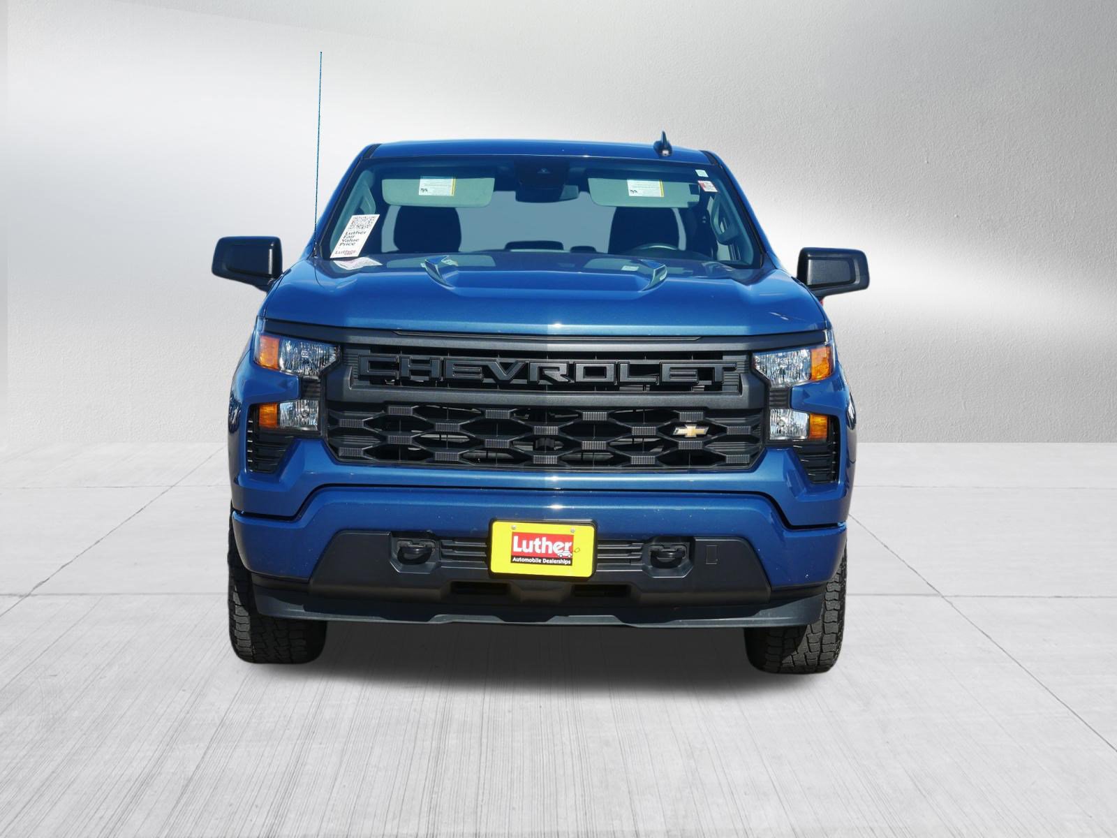Used 2024 Chevrolet Silverado 1500 Custom image 2