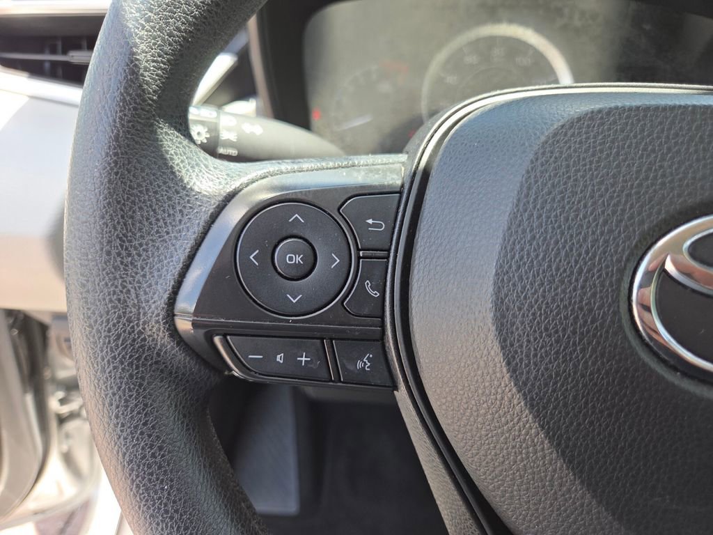Certified 2022 Toyota Corolla LE FWD image 29