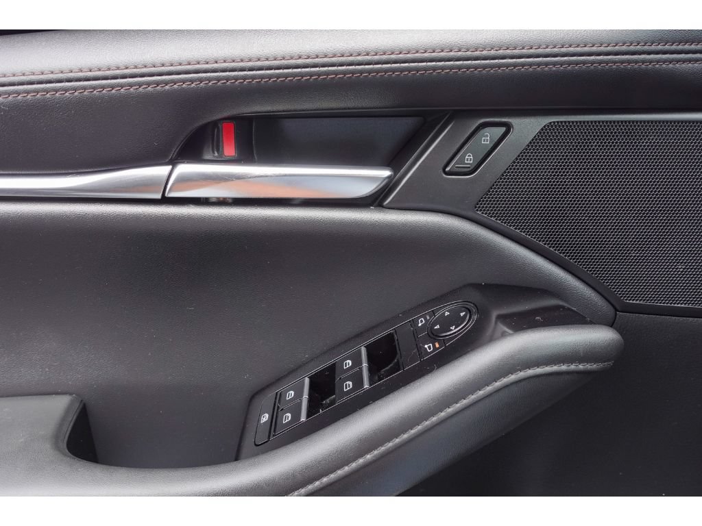 Used 2025 MAZDA MAZDA3 s FWD image 11