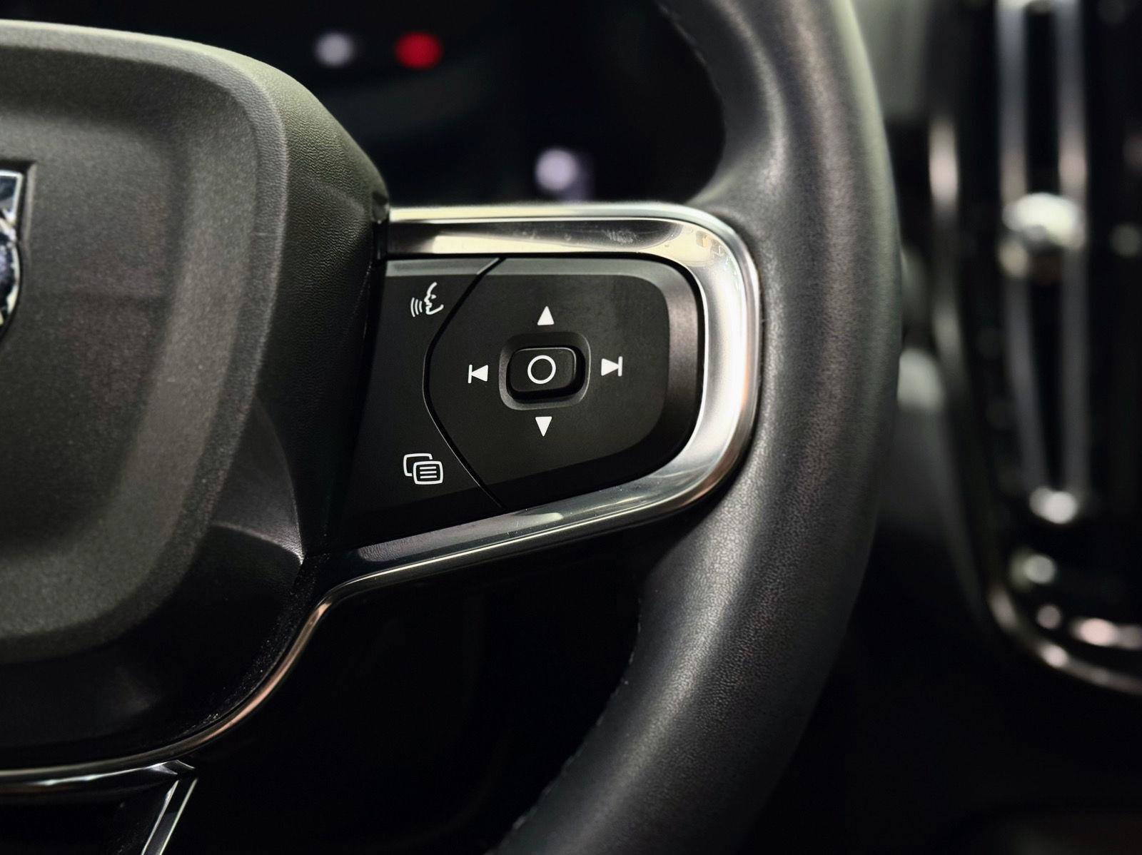 Used 2023 Volvo C40 P8 Recharge Ultimate image 20