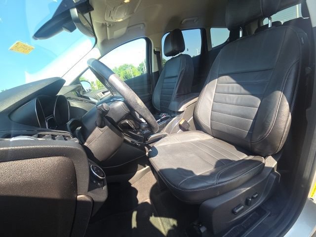 Used 2016 Ford Escape Titanium w/ Equipment Group 301A FWD image 27