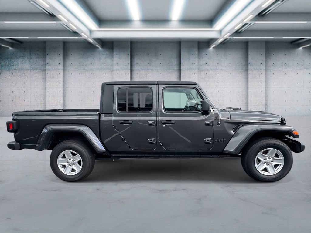 Used 2021 Jeep Gladiator Sport image 6