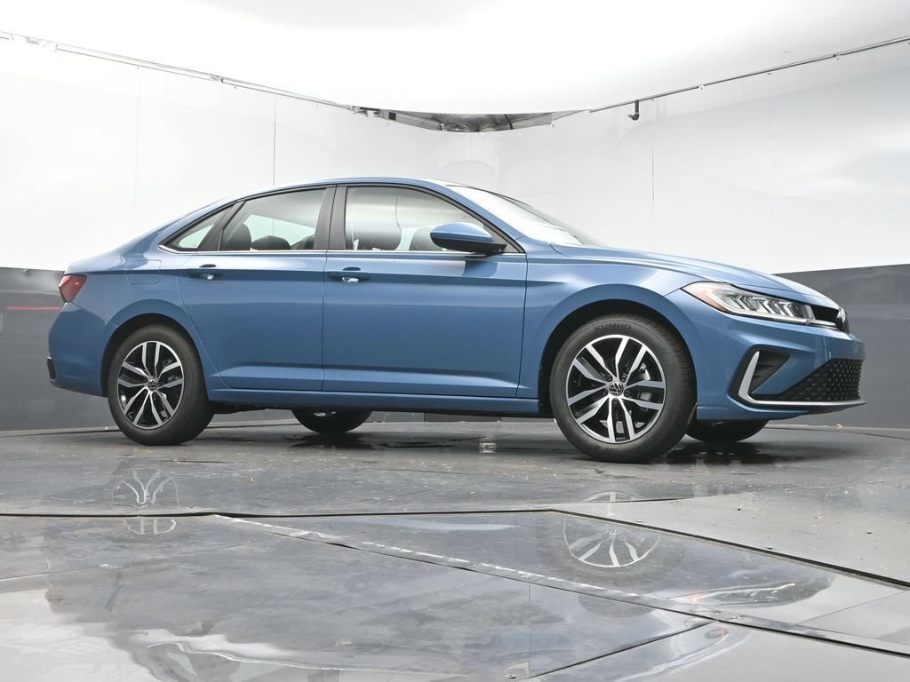 New 2026 Volkswagen Jetta SE FWD image 29