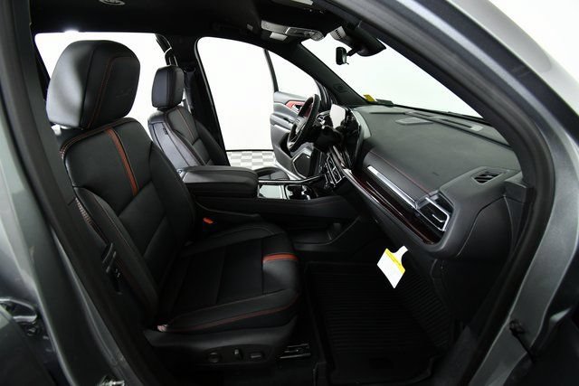 New 2026 Chevrolet Traverse RS w/ LPO, Floor Liner Package AWD/4WD image 23