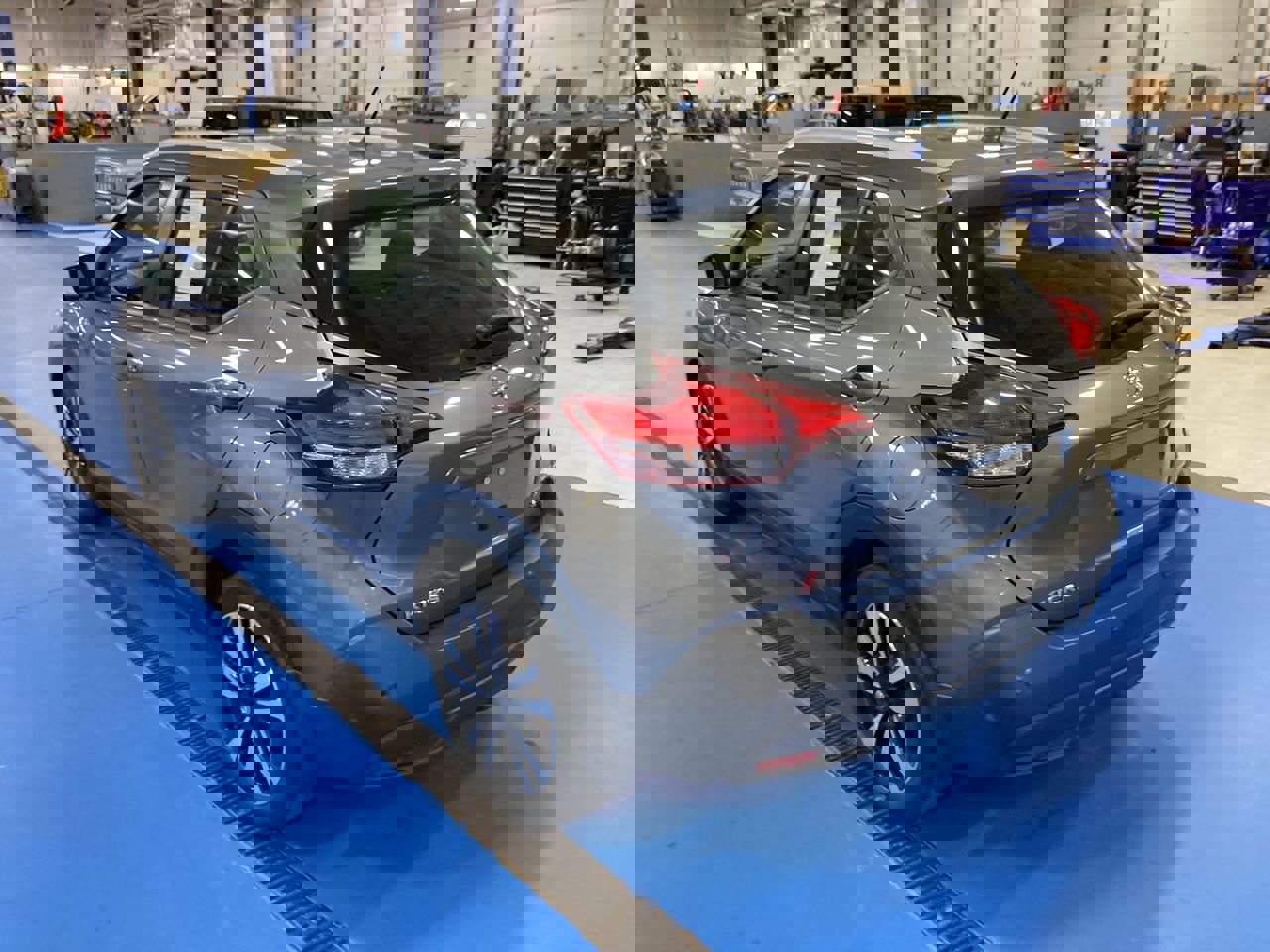 Used 2020 Nissan Kicks SV FWD image 5