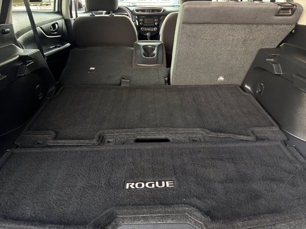 Used 2016 Nissan Rogue S w/ Appearance Package FWD image 15