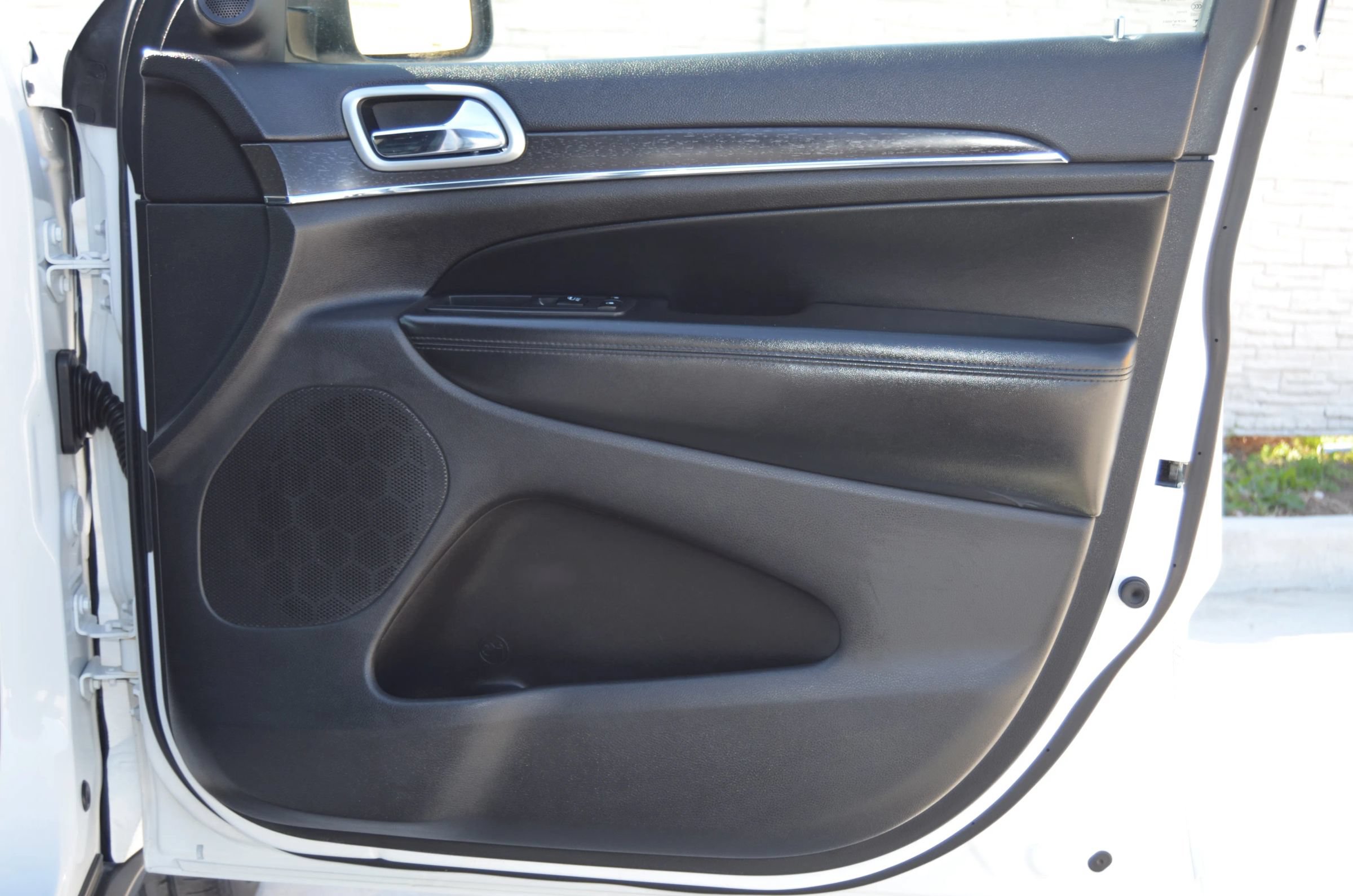 Used 2018 Jeep Grand Cherokee Limited RWD image 13