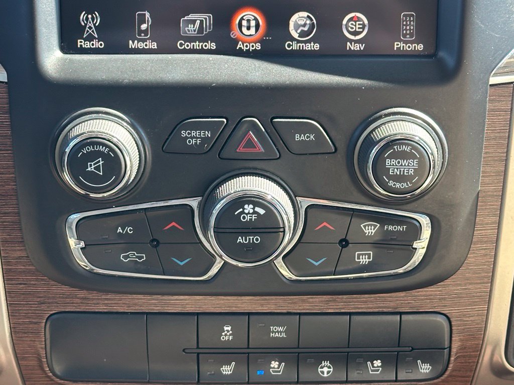 Used 2016 RAM 1500 Laramie w/ Cold Weather Group AWD/4WD image 17