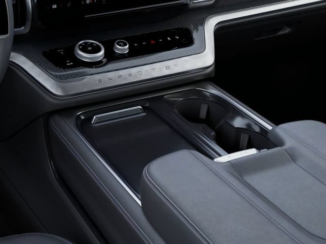 New 2027 Ford Expedition Platinum w/ Stealth Performance Package AWD/4WD image 15