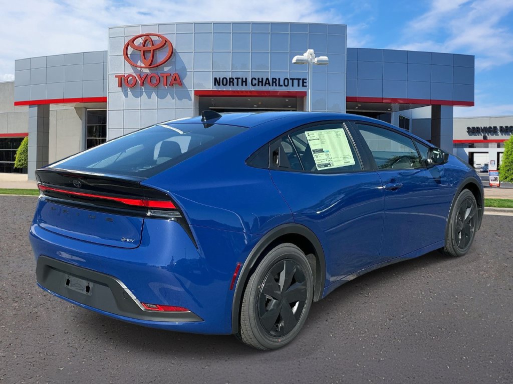 New 2027 Toyota Prius LE FWD image 8