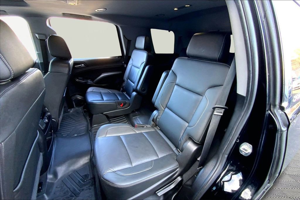 Used 2019 Chevrolet Tahoe LT w/ Z71 Midnight Edition image 16