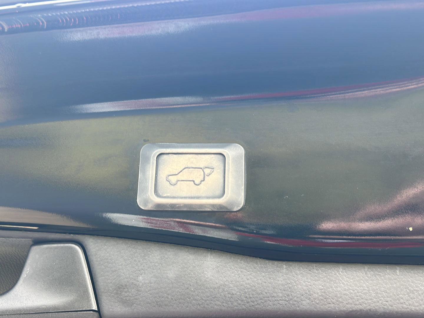 Used 2021 Toyota RAV4 XLE image 34