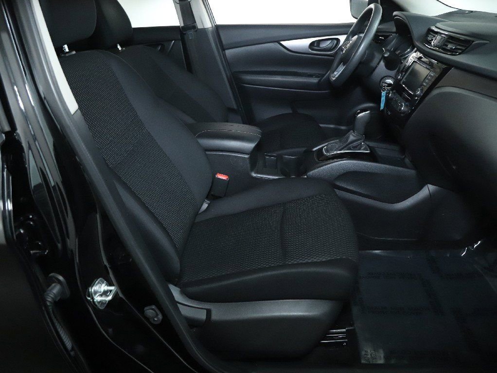 Certified 2022 Nissan Rogue Sport S image 33