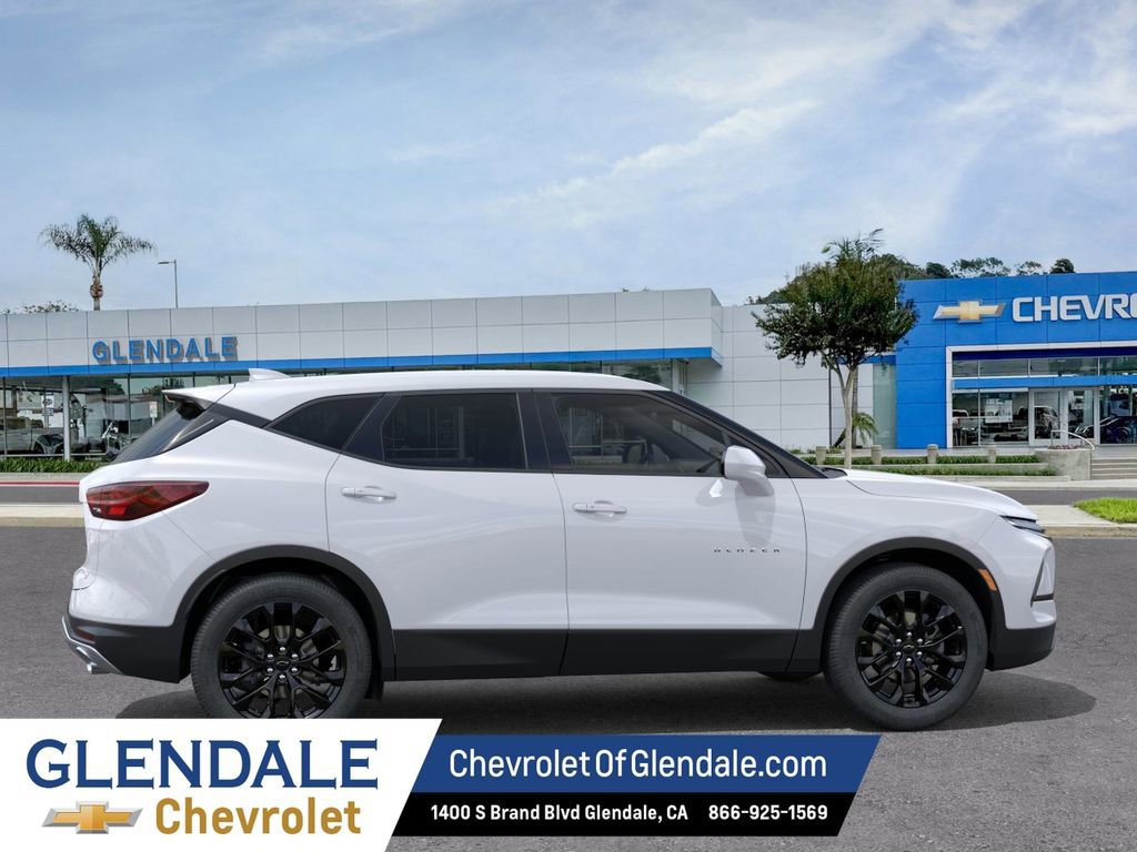 New 2026 Chevrolet Blazer LT w/ LPO, Floor Liner Package FWD image 5