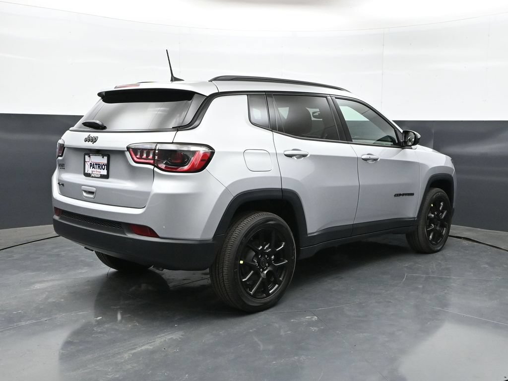 New 2026 Jeep Compass Latitude AWD/4WD image 20