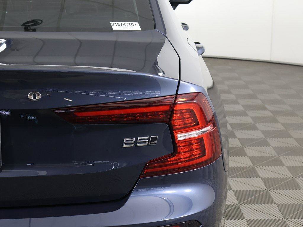 Used 2024 Volvo S60 B5 Core image 16