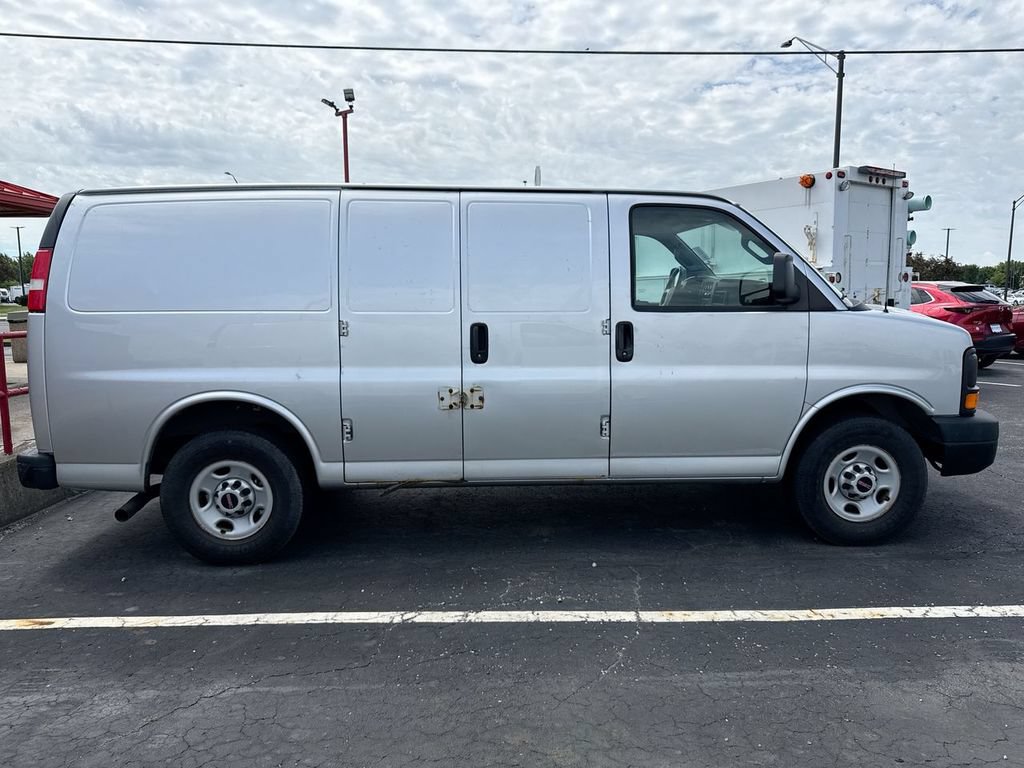 Used 2016 GMC Savana 2500 RWD image 5