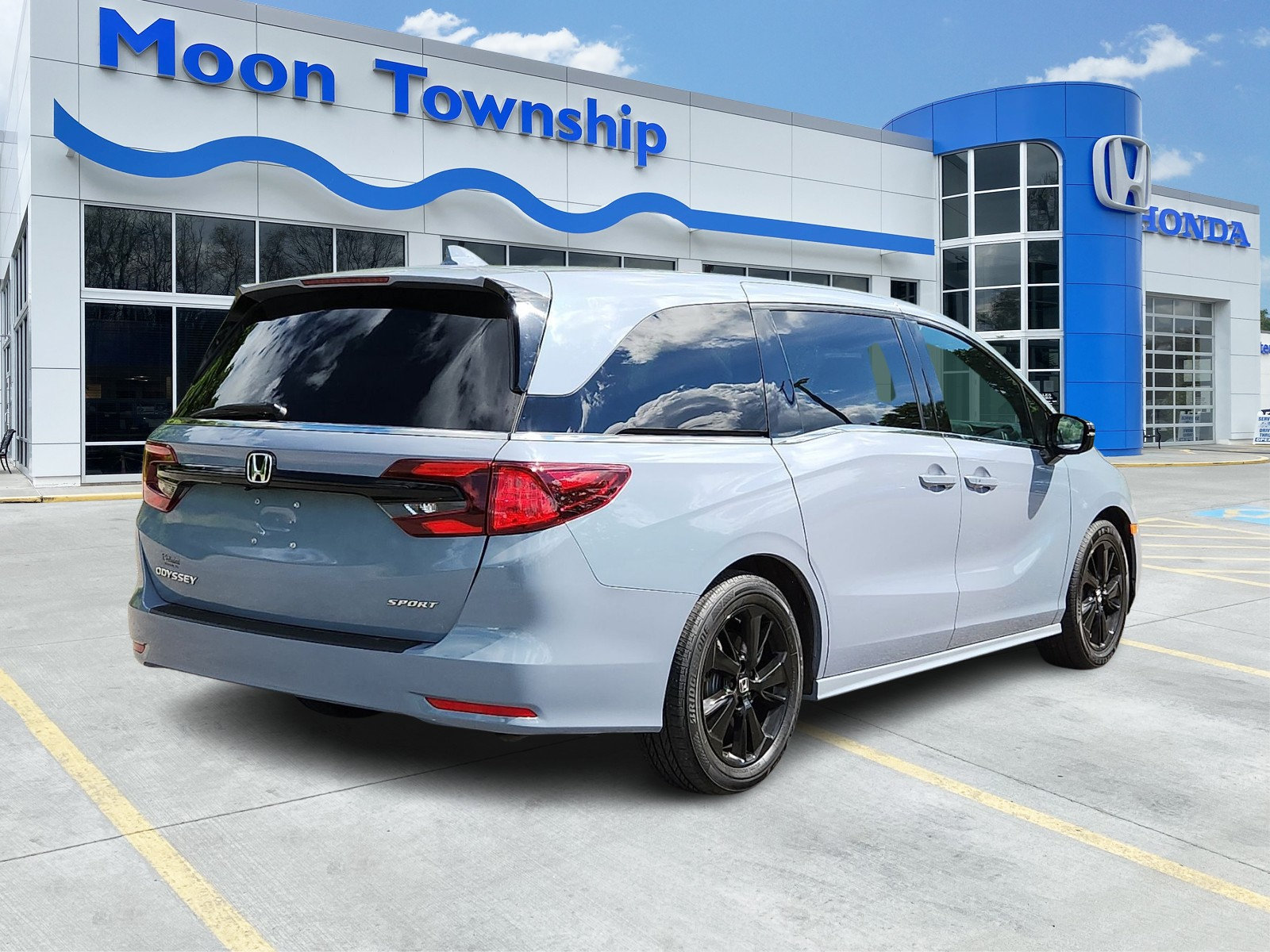 Used 2023 Honda Odyssey Sport image 6