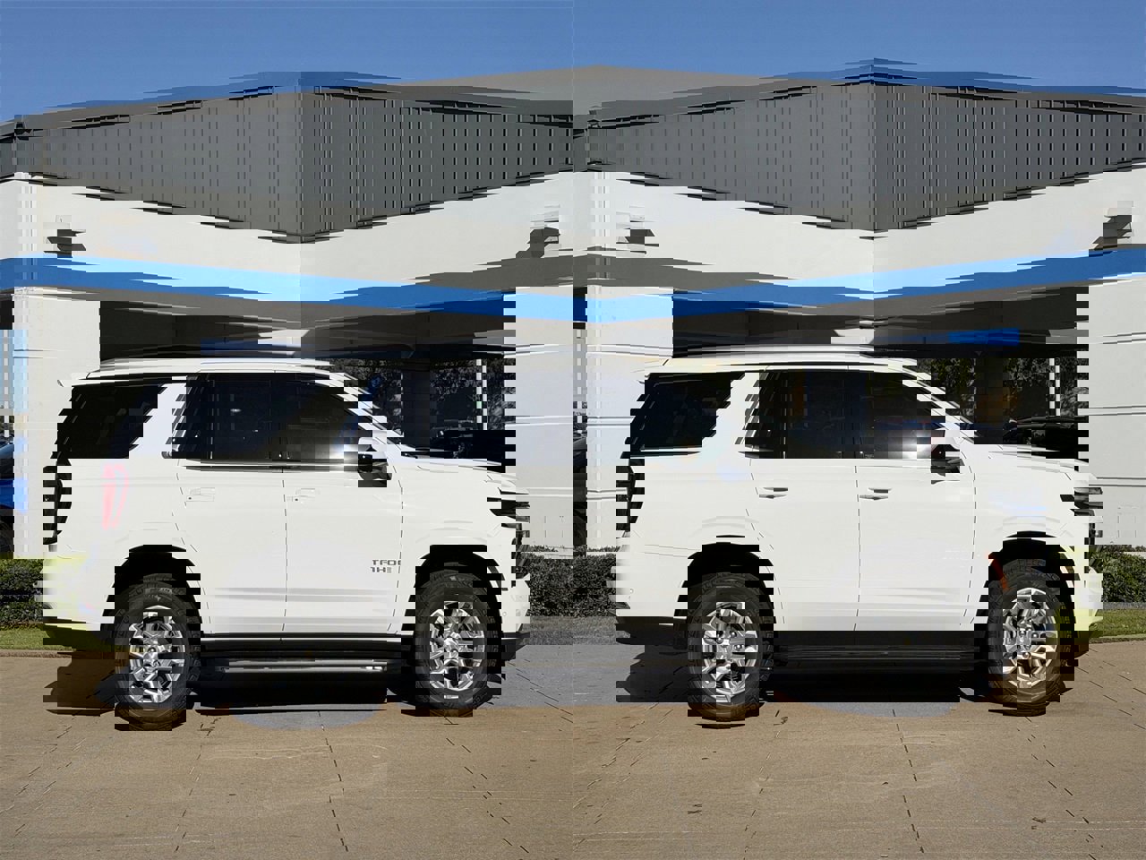 New 2026 Chevrolet Tahoe LS image 3