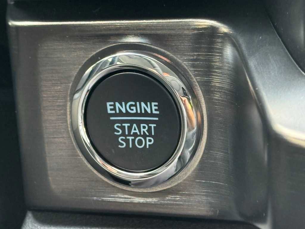 New 2026 Ford F250 Lariat w/ Black Appearance Package image 15