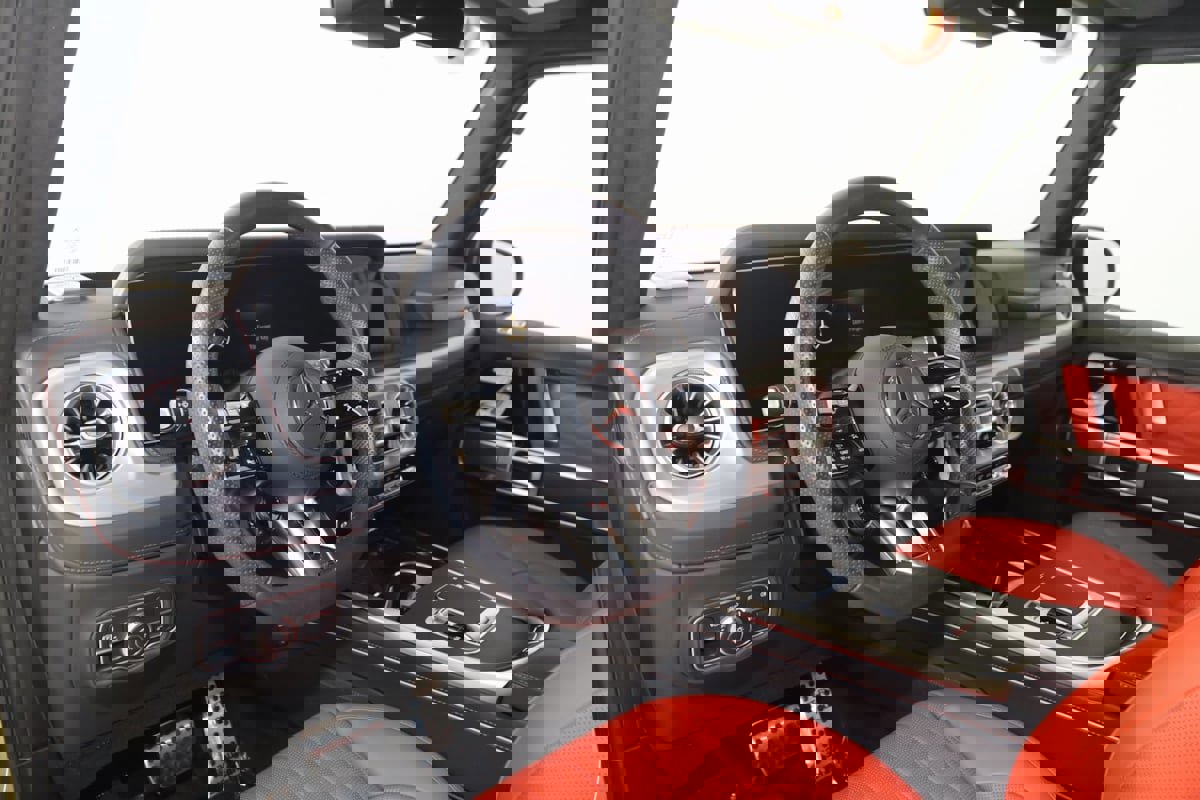 Used 2025 Mercedes-Benz G 63 AMG 4MATIC image 39