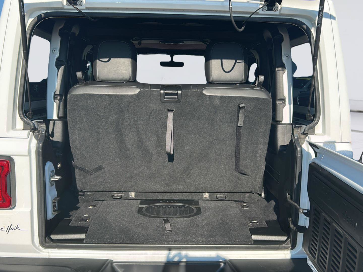 Used 2018 Jeep Wrangler Rubicon AWD/4WD image 26