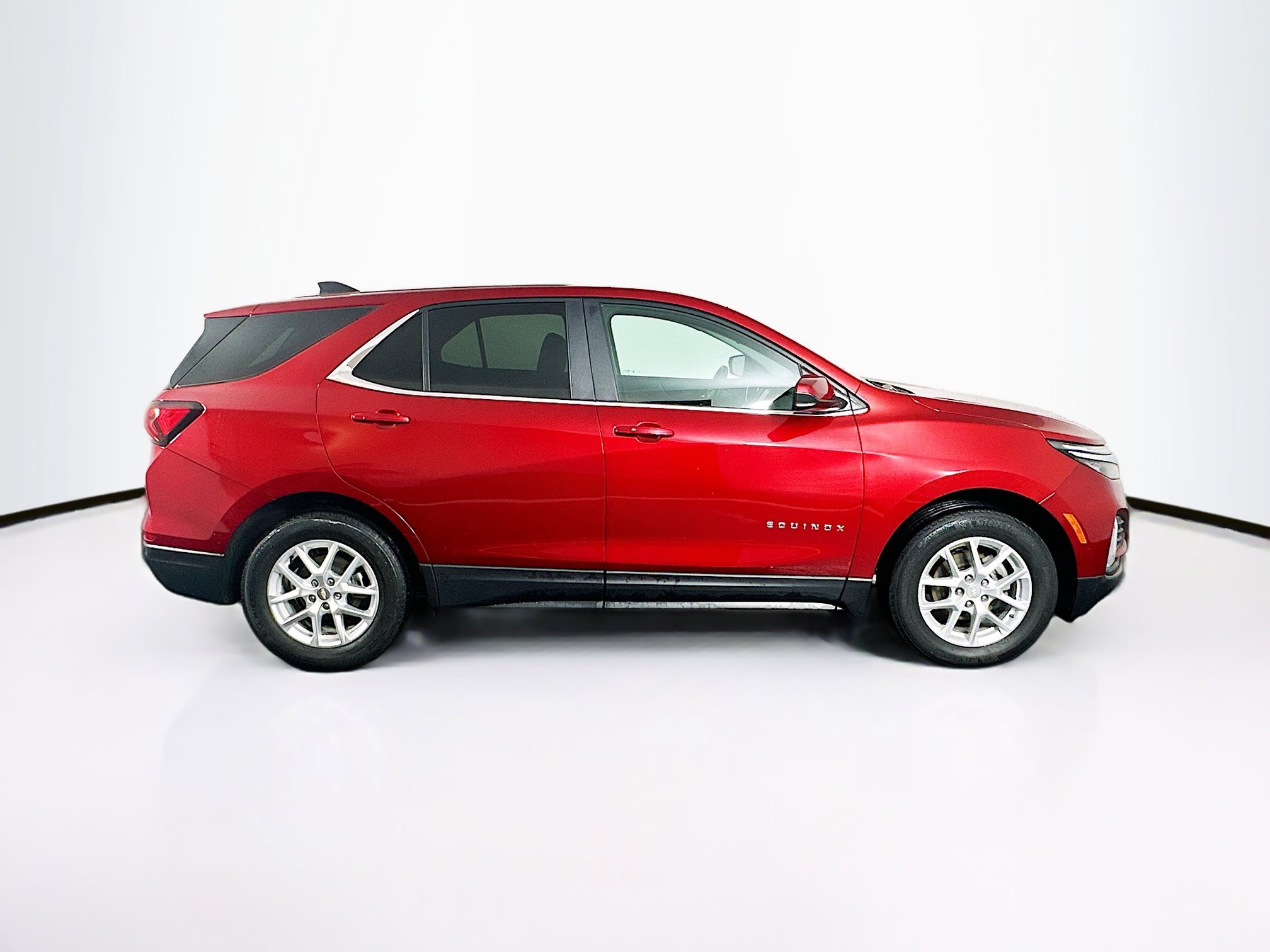 Used 2023 Chevrolet Equinox LT image 10