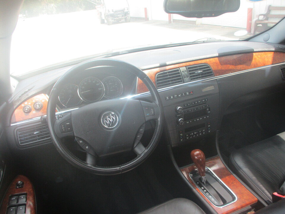 Used 2005 Buick LaCrosse CXS w/ Gold Convenience Package FWD image 7