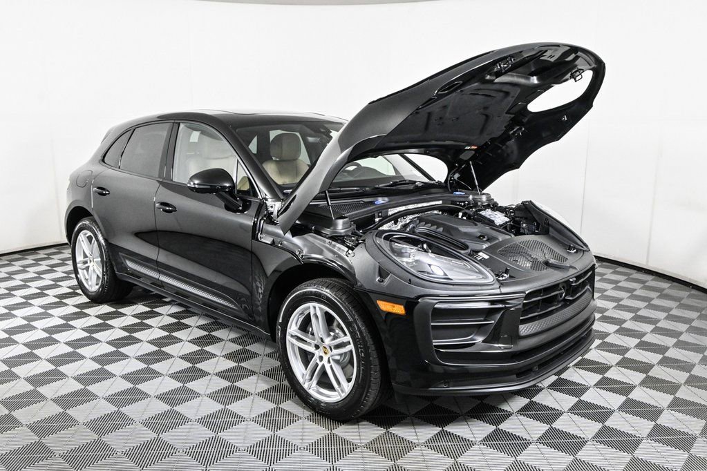 Certified 2026 Porsche Macan image 36