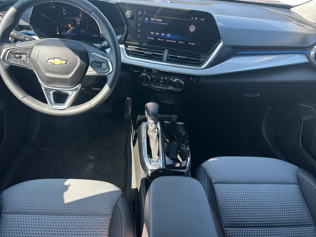 Used 2024 Chevrolet Trax LT w/ Driver Confidence Package image 11