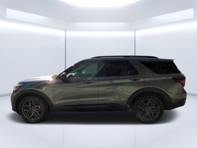 Used 2025 Ford Explorer ST-Line w/ ST-Line Street Pack AWD/4WD image 6