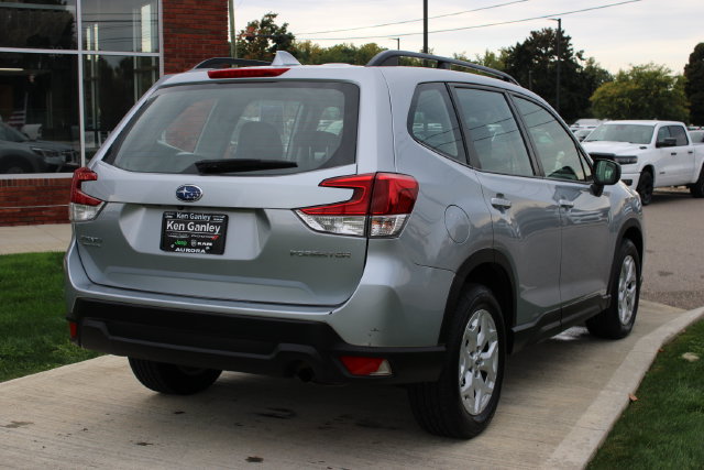 Used 2021 Subaru Forester AWD/4WD image 28